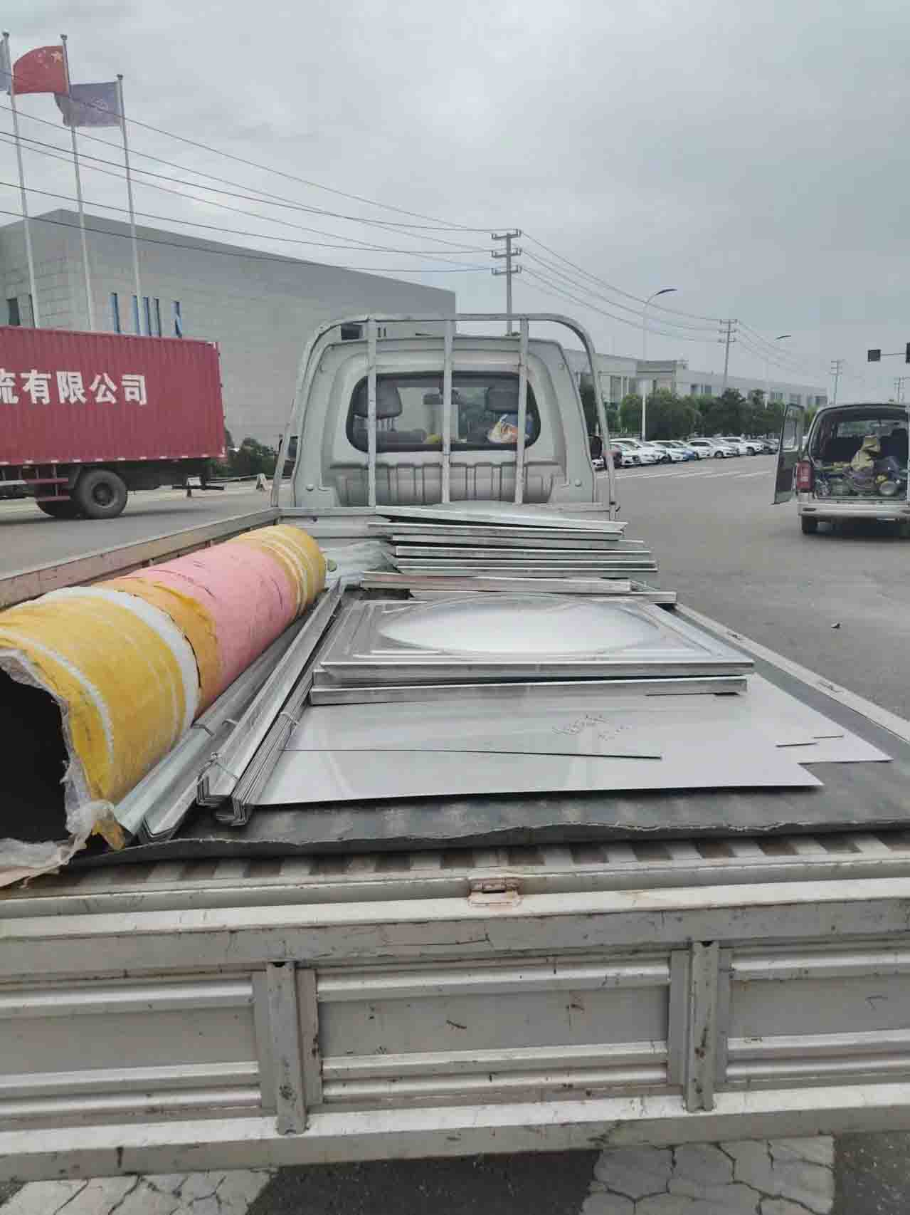 一種新型鍘刀式切菜器